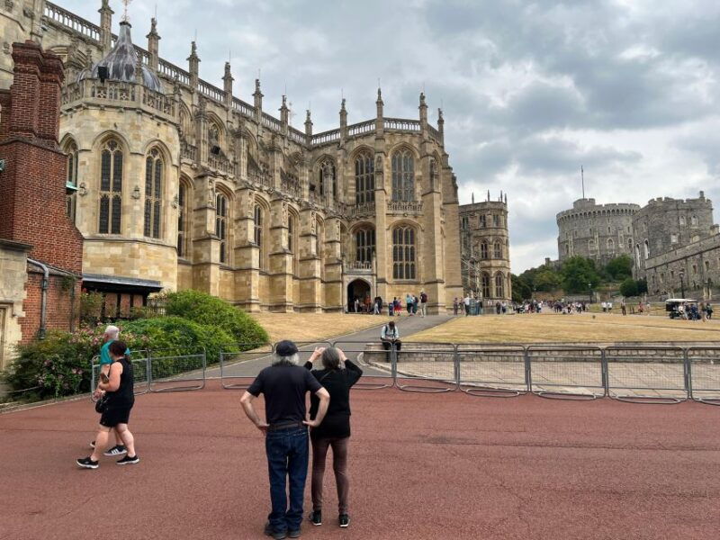 private-trip-to-windsor-castle-and-stonehenge