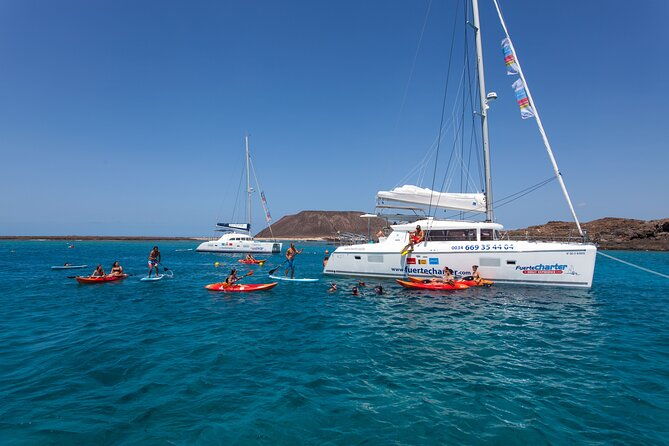 private-trips-to-lobos-island-in-catamaran-lagoon-421