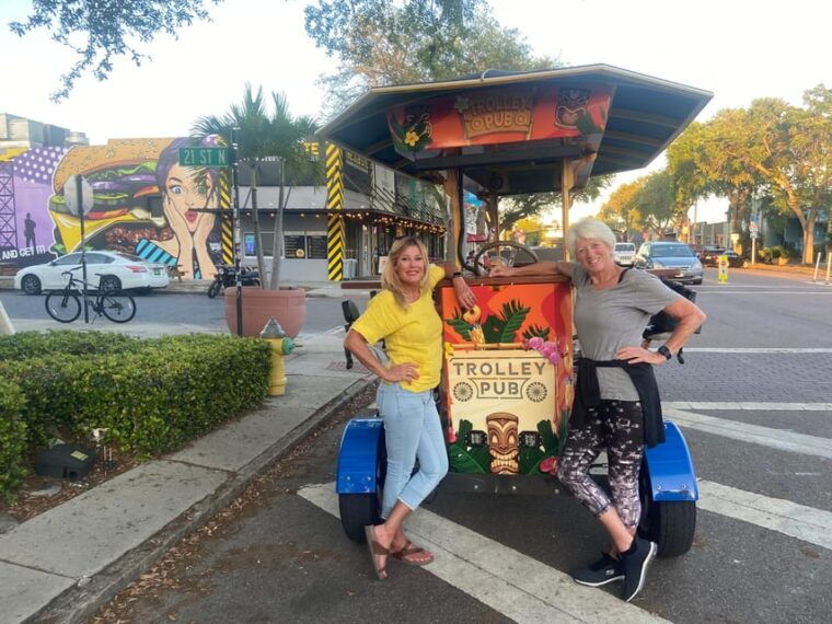 private-trolley-pub-w-barmural-stops-up-to-15ppl