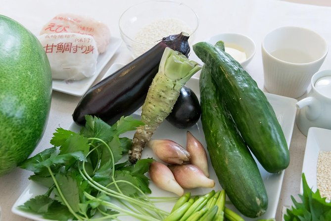 private-tsukiji-market-visit-and-cooking-class-in-junkos-home