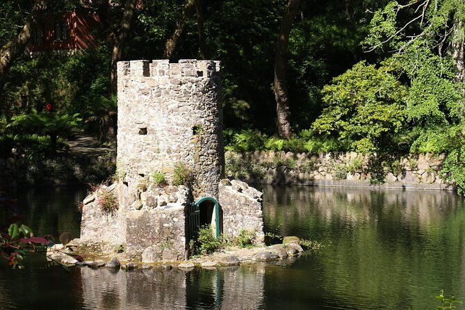 private-tuk-tuk-half-day-tour-in-sintra