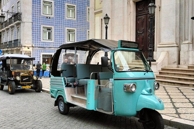 private-tuk-tuk-tour-1h30-to-lisbon
