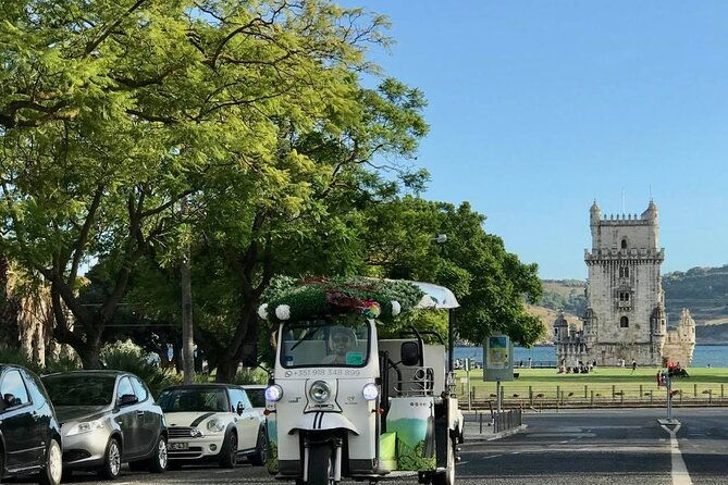 private-tuk-tuk-tour-in-old-city-lisbon-standard-1h30