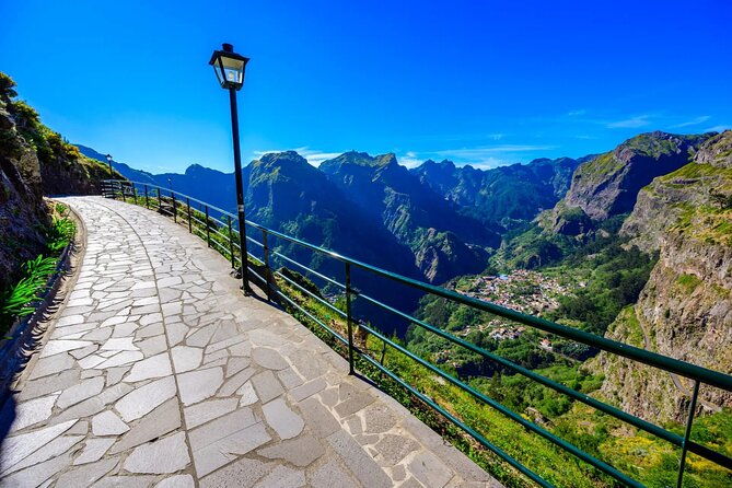 private-tuk-tuk-tour-on-nuns-valley