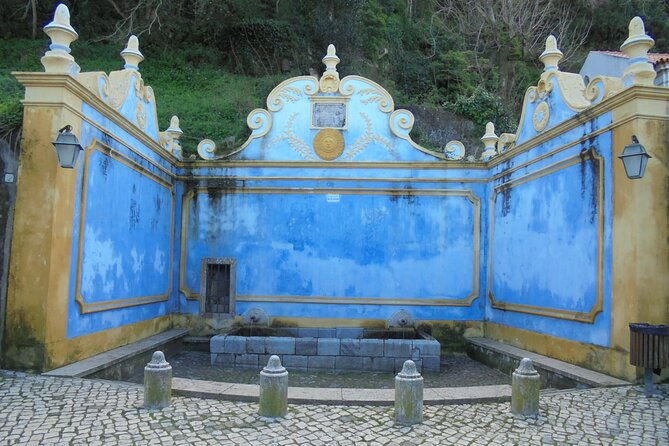 private-tuk-tuk-tour-through-serra-de-sintra