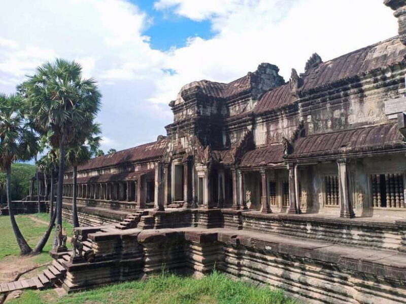 private-two-day-trip-angkor-temples-with-floating-village
