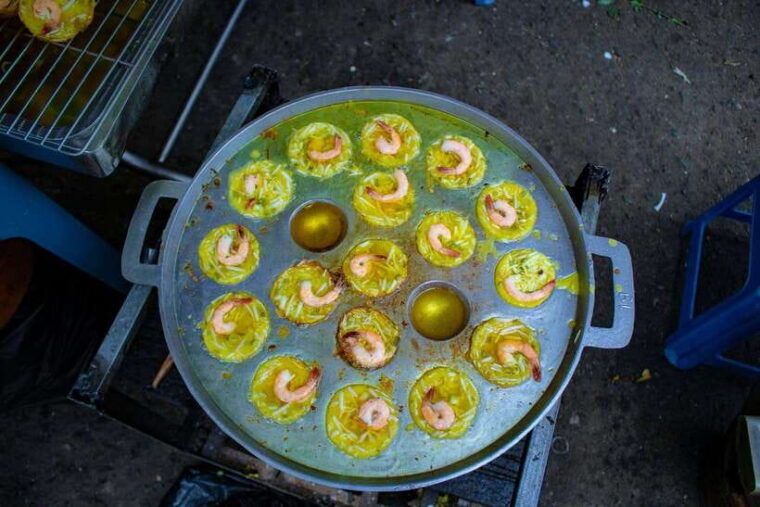 private-ultimate-food-tour-premium-tastings-by-scooter