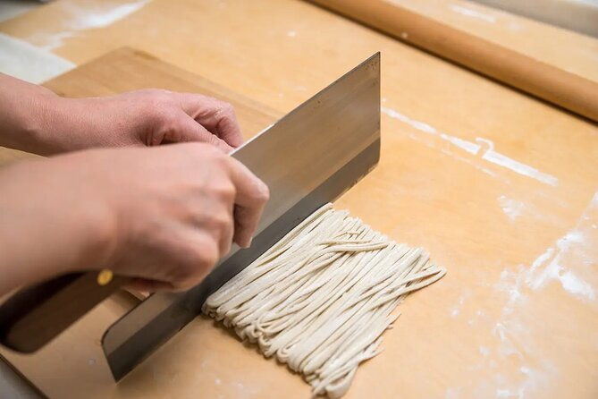 private-umami-udon-making-and-discover-dashi-secrets-in-tokyo