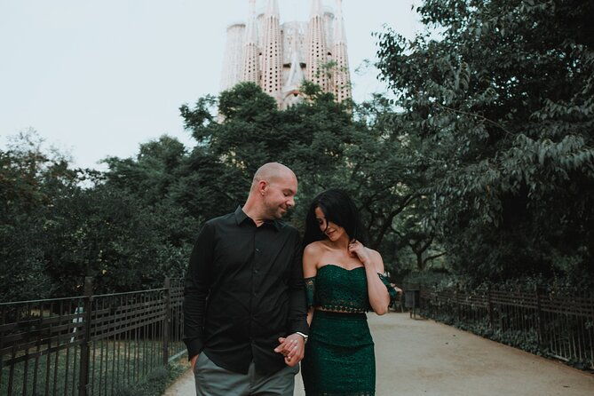 private-vacation-photography-session-with-local-photographer-in-barcelona