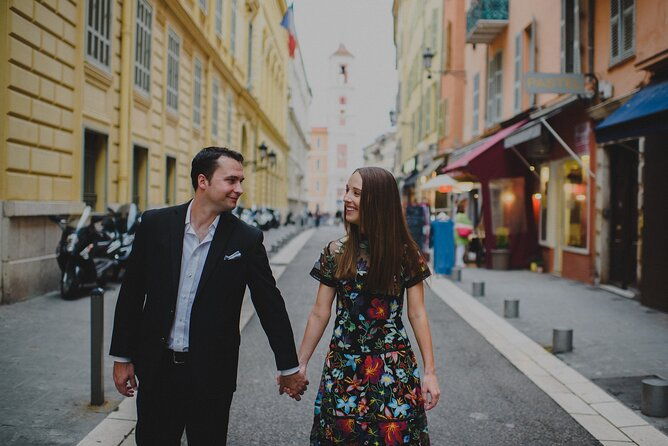 private-vacation-photography-session-with-local-photographer-in-nice