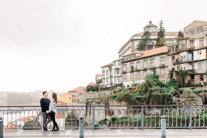 private-vacation-photography-session-with-local-photographer-in-porto