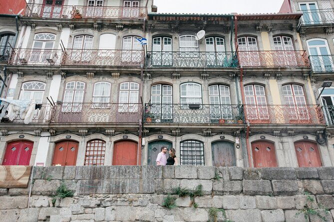 private-vacation-photography-session-with-local-photographer-in-porto