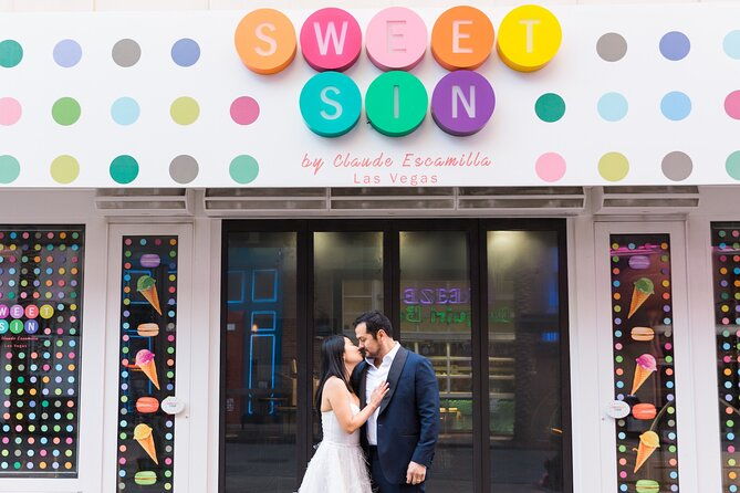 private-vacation-photography-session-with-photographer-in-las-vegas