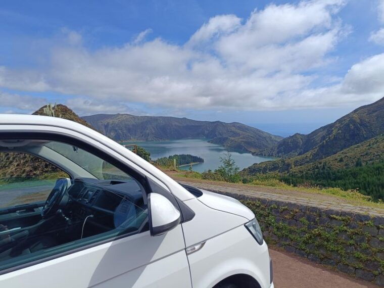private-van-tour-sete-cidades-lagoa-do-fogo-volcanic-lakes