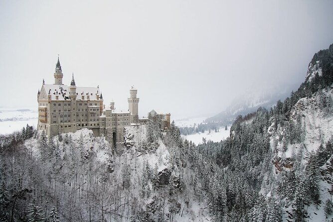private-van-tour-to-royal-castle-of-neuschwanstein-from-munich