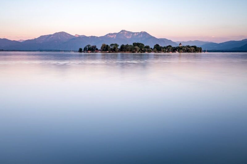 private-van-tour-to-the-royal-palace-of-herrenchiemsee