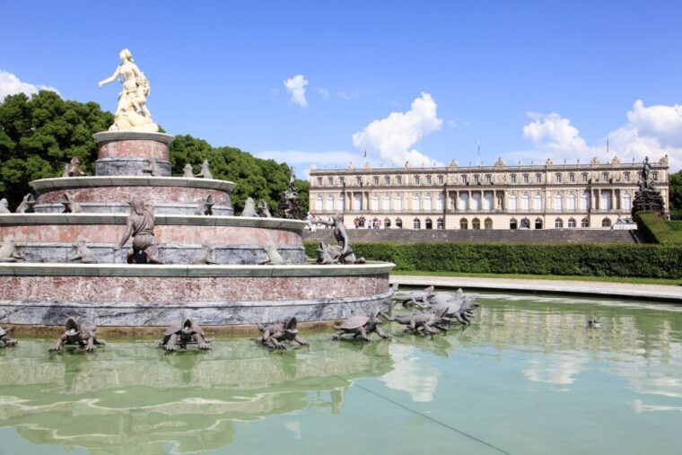 private-van-tour-to-the-royal-palace-of-herrenchiemsee