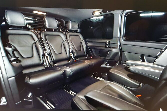 private-van-transfer-from-cdg-airport-to-paris