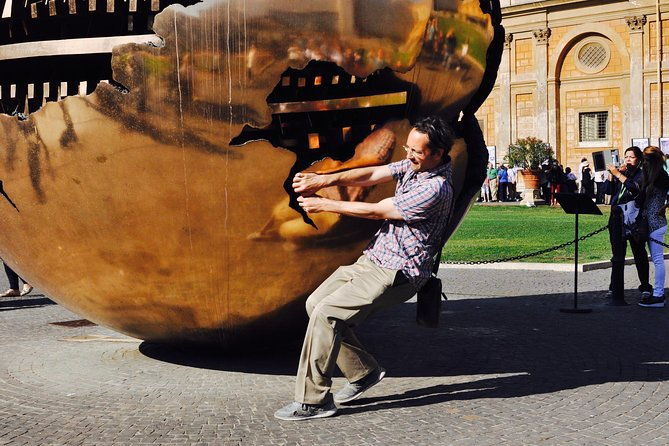 private-vatican-experience-with-sistine-chapel-raphaels-rooms