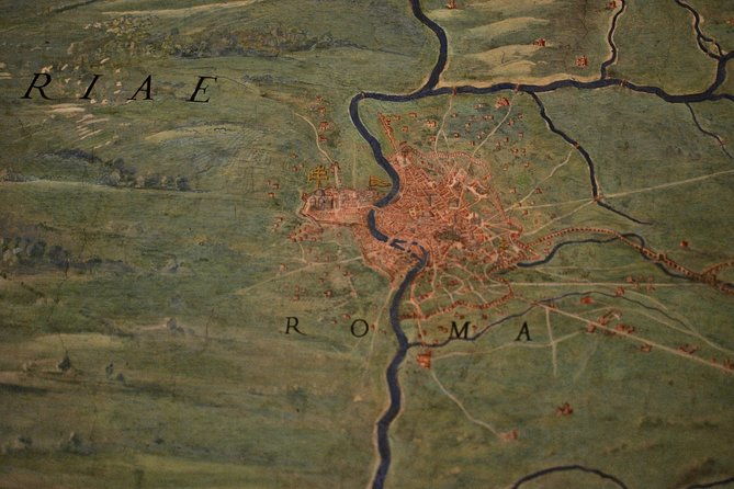 private-vatican-experience-with-sistine-chapel-raphaels-rooms