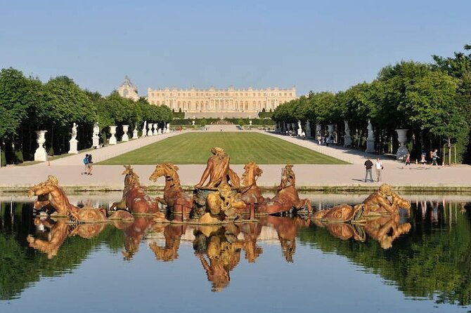 private-versailles-tour-with-guide-round-trip-transport-from-paris-2