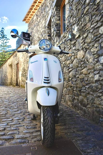 private-vespa-tour-funchal-camara-lobos-cabo-girao-3hrs