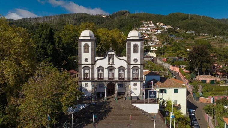private-vespa-tour-funchal-monte-3-hrs