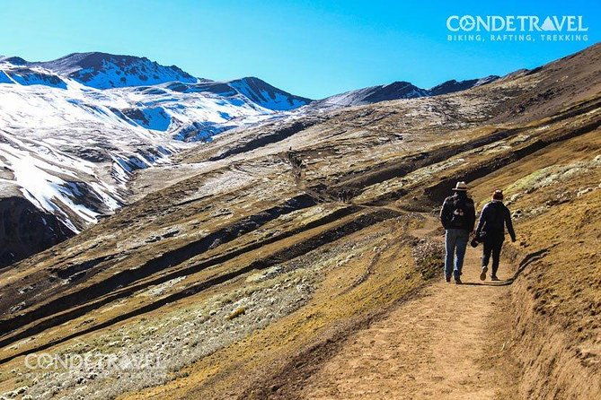 private-vinicunca-7-color-rainbow-mountain-full-day-hiking-tour