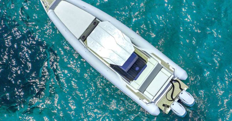 Private VIP boat tour in cyclades - Key Points