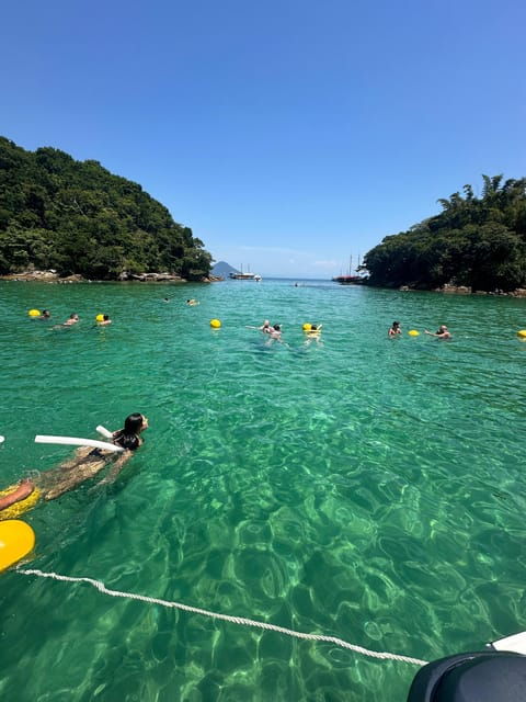 private-vip-paradise-ilha-grande-speed-boat-from-rio