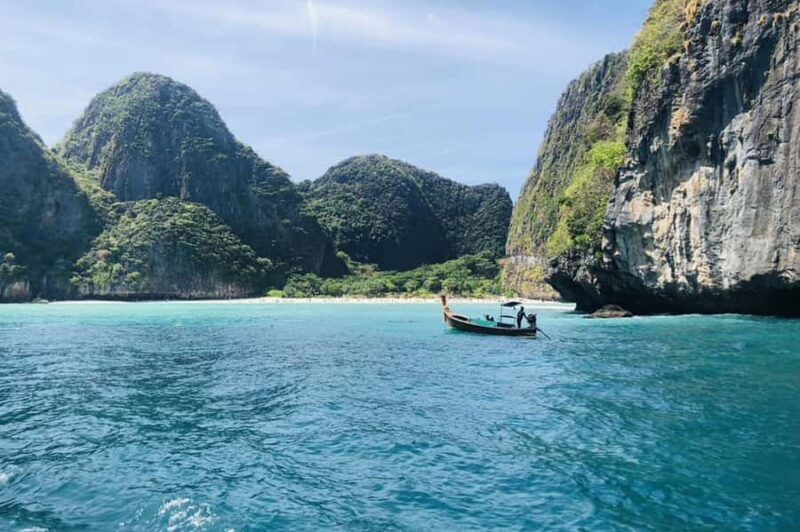Private VIP Speed Boat Charter to Phi Phi Islands - An Unmatched Private Island Escape