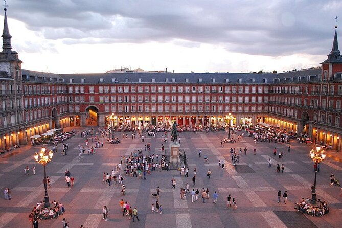 private-vip-visit-to-the-royal-palace-and-city-tour-madrid-in-full
