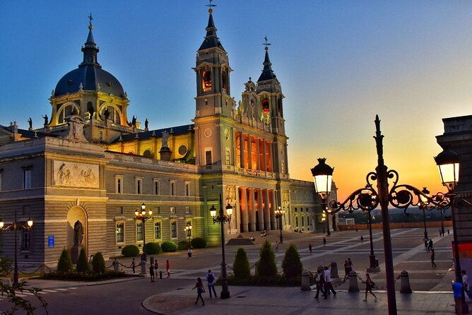 private-vip-visit-to-the-royal-palace-and-city-tour-madrid-in-full