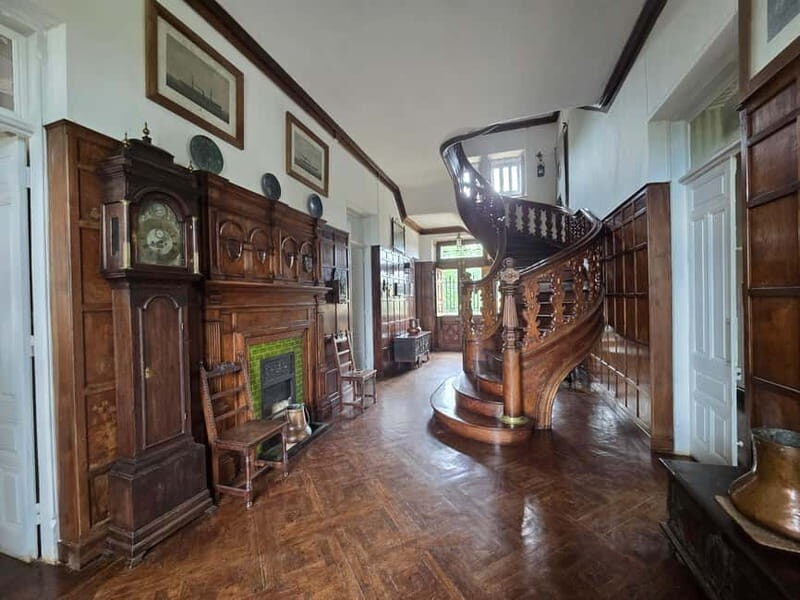 Private visit to the House of the Dukes of Almodovar in Comillas - A Closer Look at the House of the Dukes of Almodovar  
