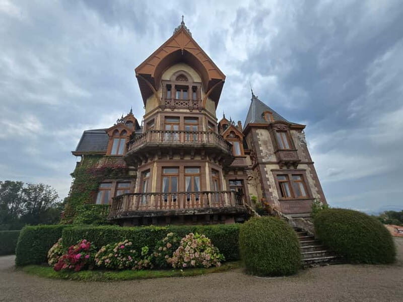 Private visit to the House of the Dukes of Almodovar in Comillas - Combining the House Visit with the Charm of Comillas  
