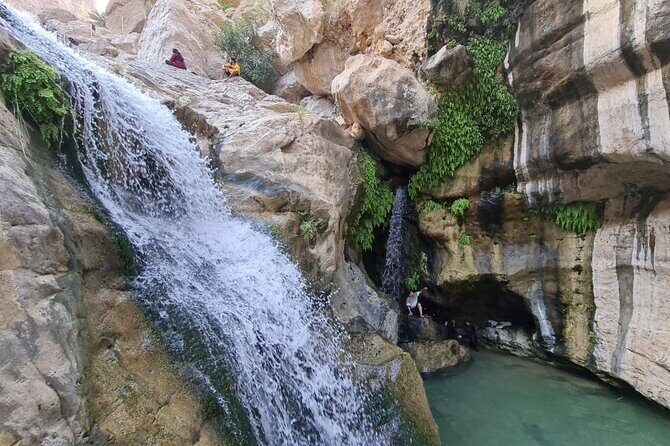 Private Wadi Tiwi - Bimmah Sinkhole - White Sand Beach - Full Day Tour - The Sum Up