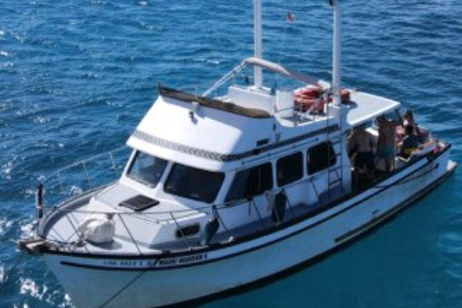 private-waikiki-thrill-boat-tour-up-to-6-passengers