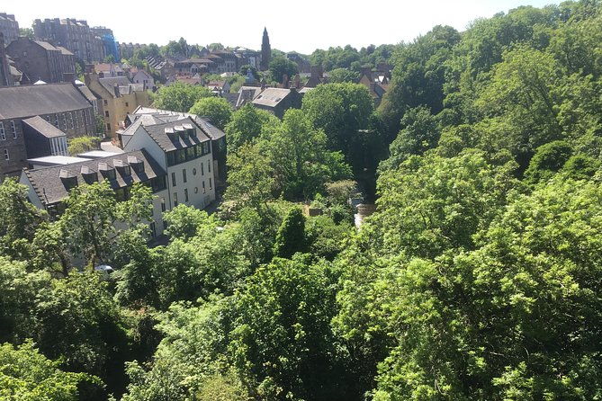private-walk-country-in-the-city