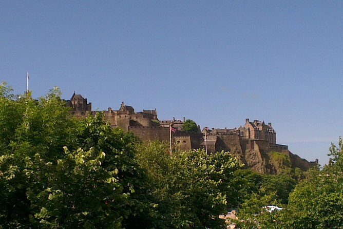 Private Walk: Edinburgh Old Town and New Town - Authentic Experiences and Insights from Reviewers