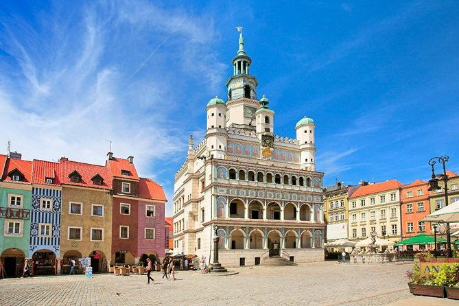 private-walking-city-tour-in-poznan-2