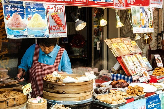 private-walking-street-food-tour-of-nagasaki