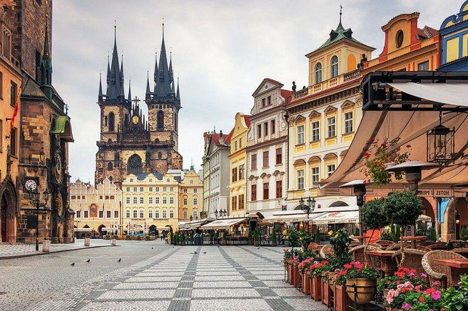 private-walking-tour-and-boat-cruise-best-of-prague