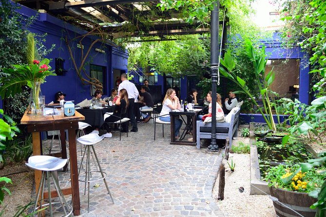 private-walking-tour-argentine-wine-tasting