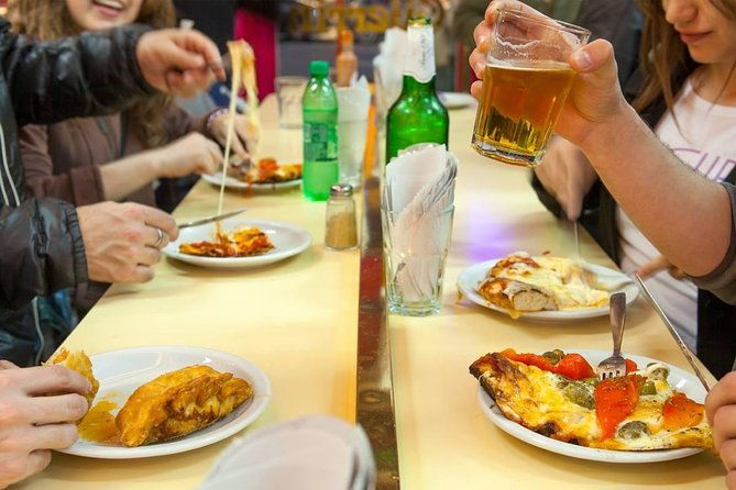 private-walking-tour-argentinian-pizzas-tasting