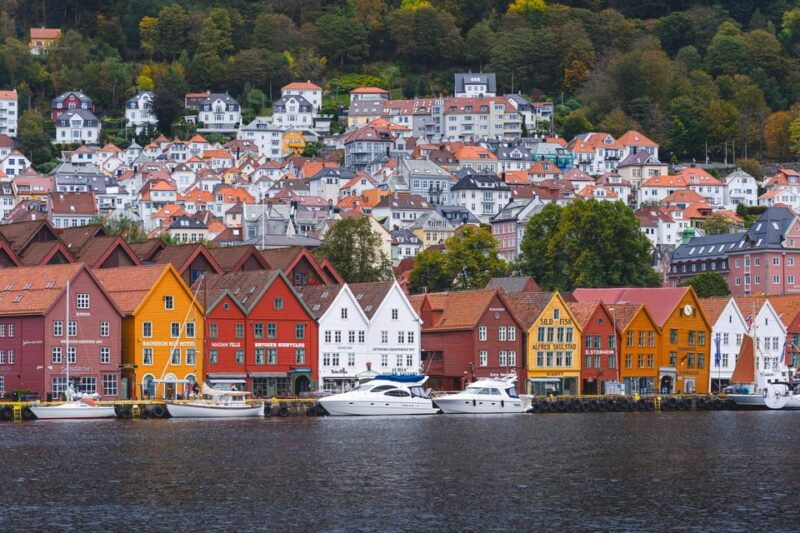 private-walking-tour-bergen-classics-2