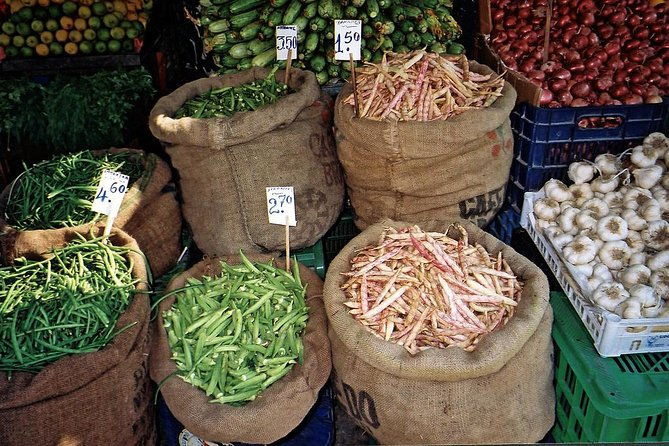 private-walking-tour-bites-of-history-and-gastronomy