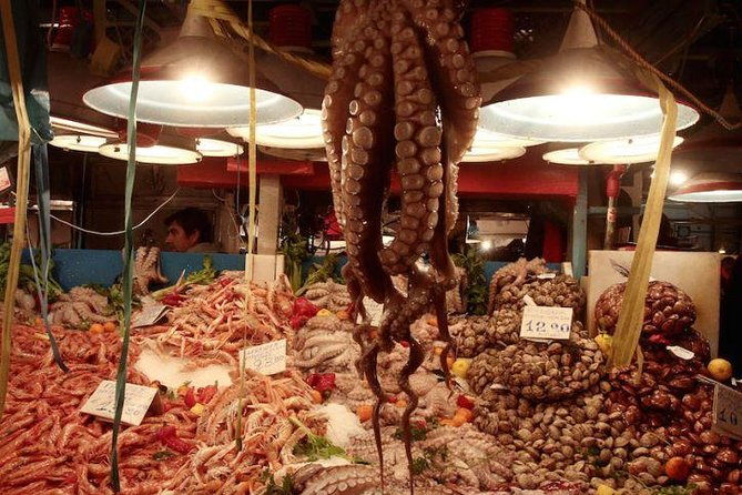 private-walking-tour-bites-of-history-and-gastronomy