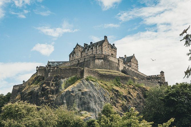 private-walking-tour-edinburgh-highlights-including-entry-to-edinburgh-castle
