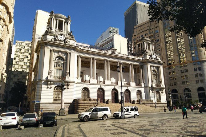 private-walking-tour-exploring-rio-city-center-by-foot