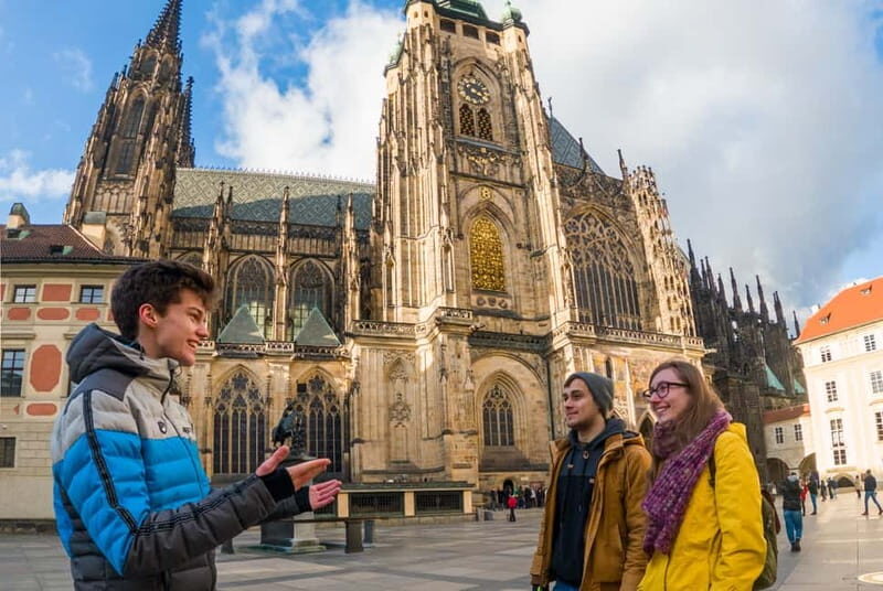 Private Walking tour: From Charles Bridge to Prague Castle - Exploring the Route and Highlights